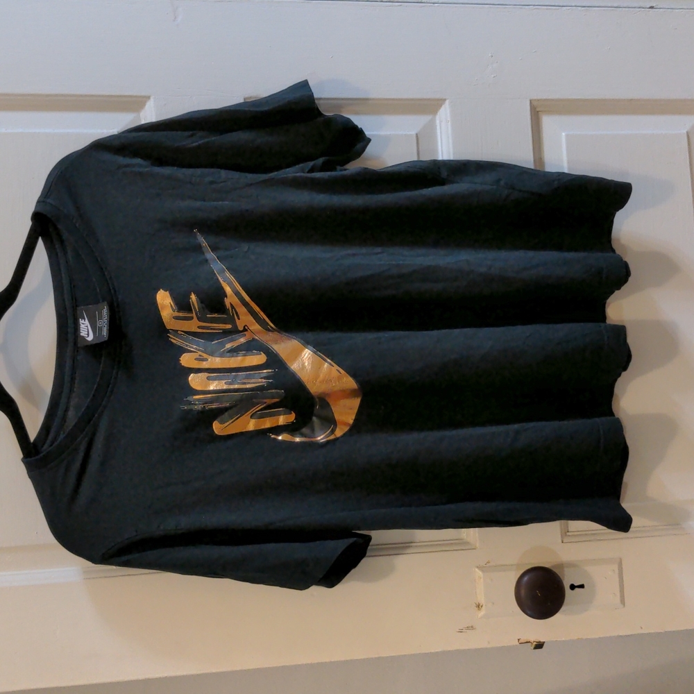 Nike Black and Gold T-shirt Size 1X